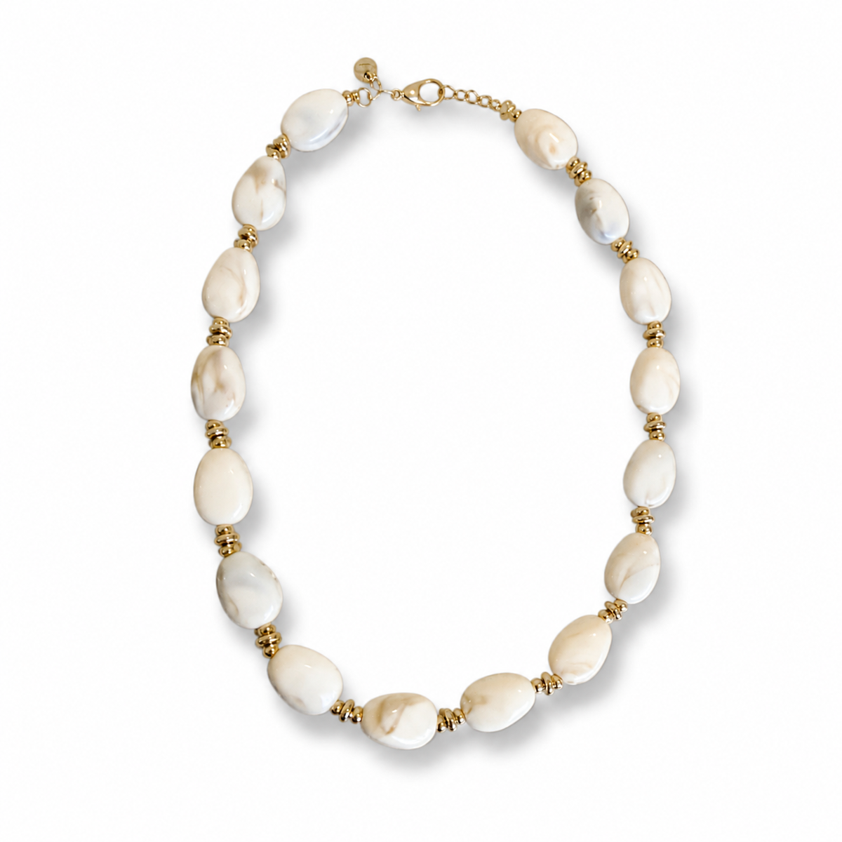 Collar elegance